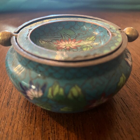CLOISENEE FUPTOP ASH TRAY - Picture 1 of 4